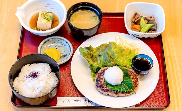 ハンバーグ定食